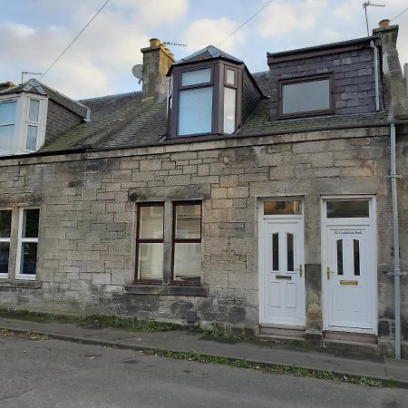 Carvetii - Mayhaven House - Tranquil Cul-De-Sac - 2 Bedrooms, Sleeps 4 Guests Dunfermline Bagian luar foto